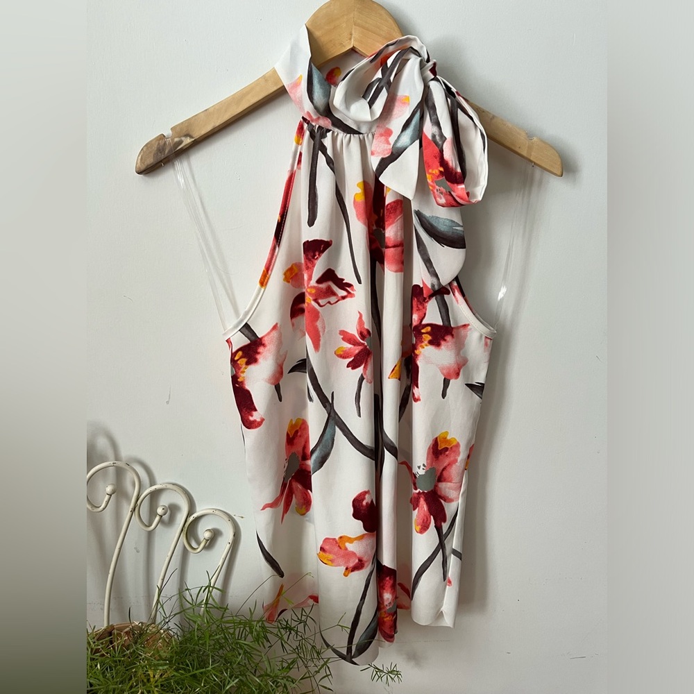 White and coral Newmoon halter top Sz L